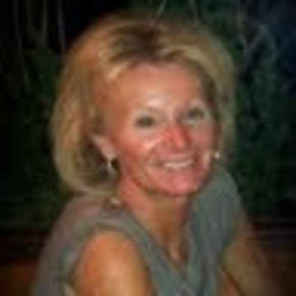 Meet your Posher, Doris - Picture 1 of 1